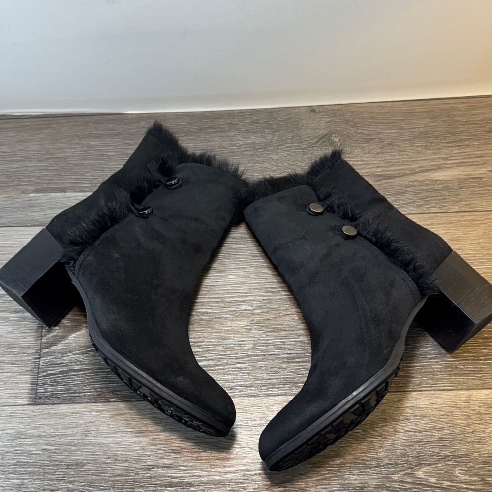 Aquatalia Black Fur-Trimmed Ankle Boots made in Italy woman’s size 10 (s150)
